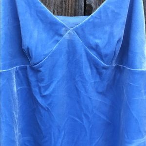 Blue velvet strap shirt 💙